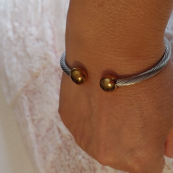 💚Vintage silver and gold tone bangle/ bracelet - Picture 2 of 3